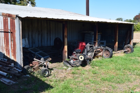2 Bed, 1 Bath Country Home - image 31