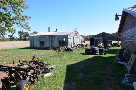 2 Bed, 1 Bath Country Home - image 22