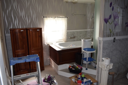 2 Bed, 1 Bath Country Home - image 11