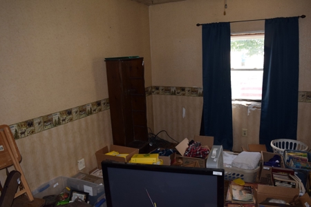 2 Bed, 1 Bath Country Home - image 16