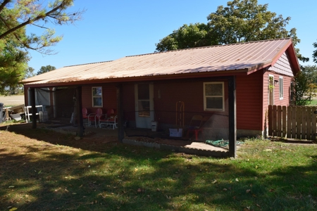 2 Bed, 1 Bath Country Home - image 1
