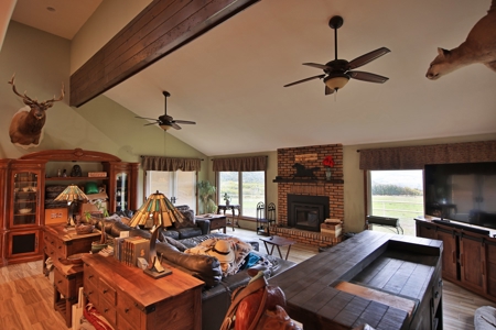 Home, Acreage, Irrigation, Workshop, Arena, Borders BLM - image 15