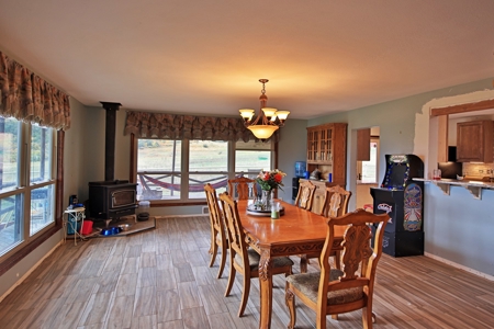 Home, Acreage, Irrigation, Workshop, Arena, Borders BLM - image 10