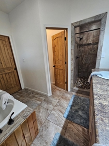 Winding Stair Mountain Homestead - Near National Forest - image 26