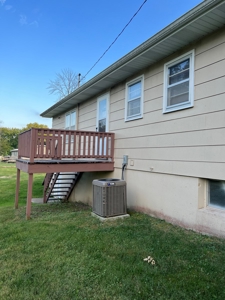 Charming 3 Bedroom Ranch Home In Quaint Small Town - image 13