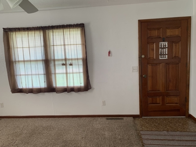 Charming 3 Bedroom Ranch Home In Quaint Small Town - image 2