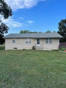 Charming 3 Bedroom Ranch Home In Quaint Small Town - image 1