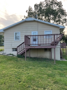 Charming 3 Bedroom Ranch Home In Quaint Small Town - image 12