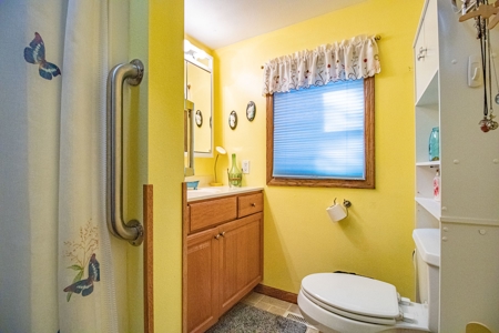 Anamosa Home For Sale - image 15