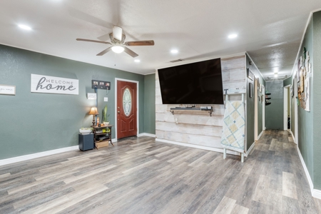 Home For Sale In Mineral Wells, Texas - image 4