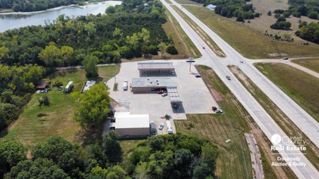 Indian Country Convenience Store For Sale near Holton Kansas - image 2