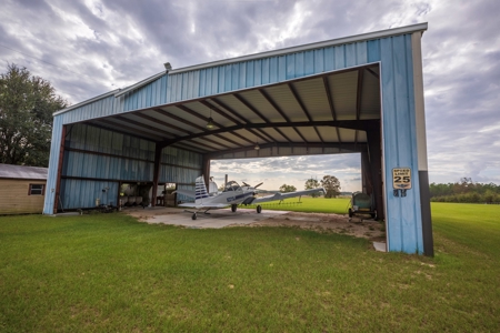 Aviation Home & 2 Hangars For Sale in Jasper, FL - image 4