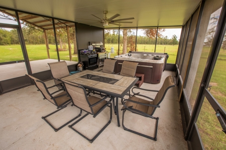Aviation Home & 2 Hangars For Sale in Jasper, FL - image 24