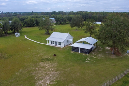 Aviation Home & 2 Hangars For Sale in Jasper, FL - image 7