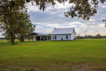 Aviation Home & 2 Hangars For Sale in Jasper, FL - image 10