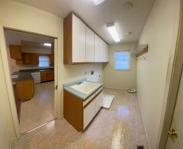 In Town Ranch Home Auction - Nov. 6th @ 6PM - image 15