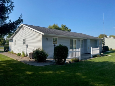 In Town Ranch Home Auction - Nov. 6th @ 6PM - image 5