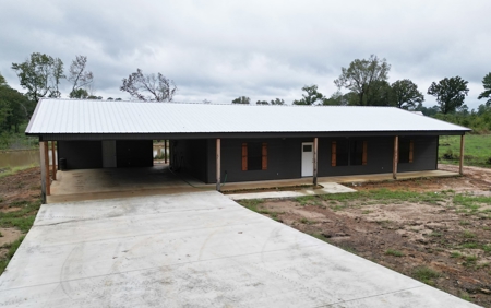 Home For Sale with Acreage in Atlanta, Texas - image 11
