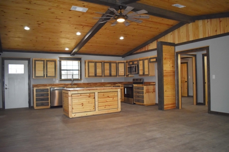 Home For Sale with Acreage in Atlanta, Texas - image 3