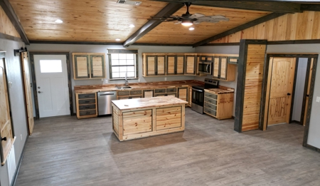 Home For Sale with Acreage in Atlanta, Texas - image 12