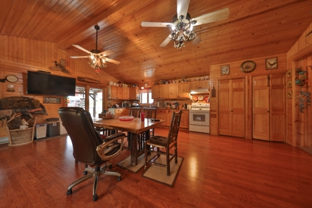 Log Home with Farm for Sale in Southwest Wisconsin - image 11