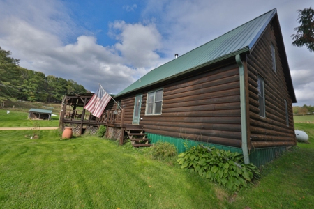 Log Home with Farm for Sale in Southwest Wisconsin - image 5