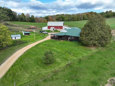 Log Home with Farm for Sale in Southwest Wisconsin - image 3