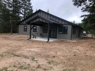 Beautiful new home on the Golf Course!! - image 14