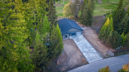 Beautiful new home on the Golf Course!! - image 4
