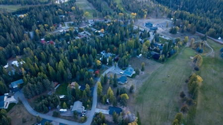 Beautiful new home on the Golf Course!! - image 2
