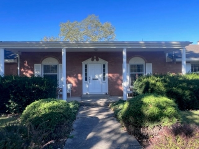 New Price!!  Brick Ranch Home In Jameson Mo - image 1