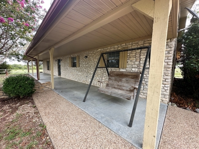 3BR Home on Sprawling 24.71+/- Acres, Gatesville, TX - image 15