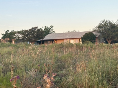 3BR Home on Sprawling 24.71+/- Acres, Gatesville, TX - image 48