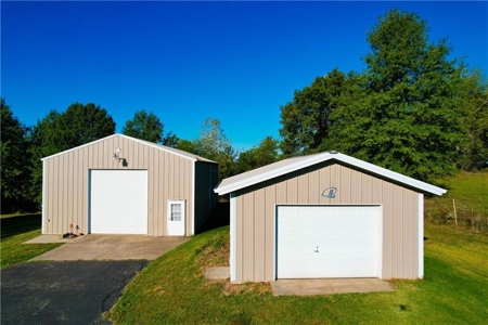 Spacious Home Just Minutes from St. Joseph, MO - image 42