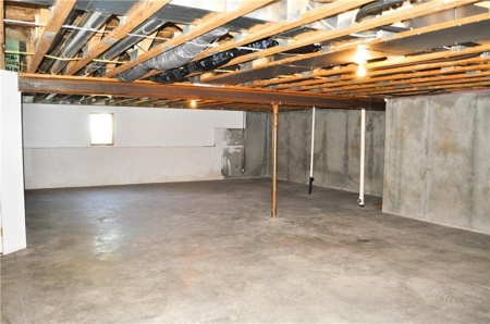 Spacious Home Just Minutes from St. Joseph, MO - image 33
