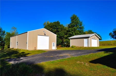 Spacious Home Just Minutes from St. Joseph, MO - image 4