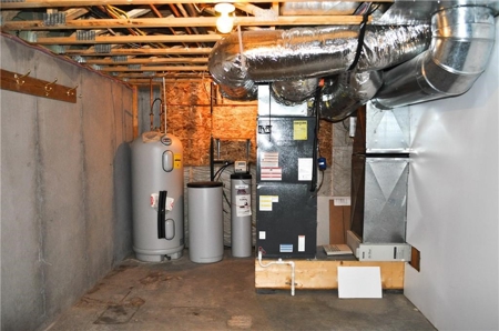 Spacious Home Just Minutes from St. Joseph, MO - image 35