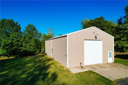 Spacious Home Just Minutes from St. Joseph, MO - image 44