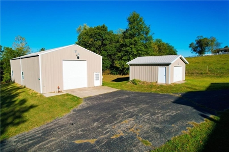 Spacious Home Just Minutes from St. Joseph, MO - image 45