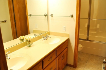 Spacious Home Just Minutes from St. Joseph, MO - image 28