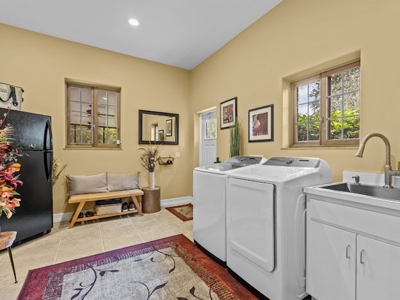 Gorgeous Custom Built Brick Home in City Limits Chiefland FL - image 43