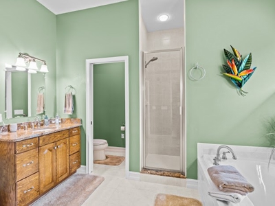 Gorgeous Custom Built Brick Home in City Limits Chiefland FL - image 25