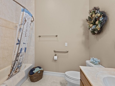 Gorgeous Custom Built Brick Home in City Limits Chiefland FL - image 15