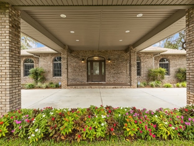 Gorgeous Custom Built Brick Home in City Limits Chiefland FL - image 46