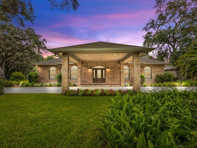 Gorgeous Custom Built Brick Home in City Limits Chiefland FL - image 1