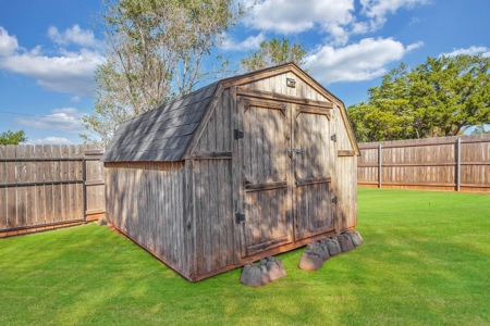 Home For Sale In Sayre, Oklahoma - image 48