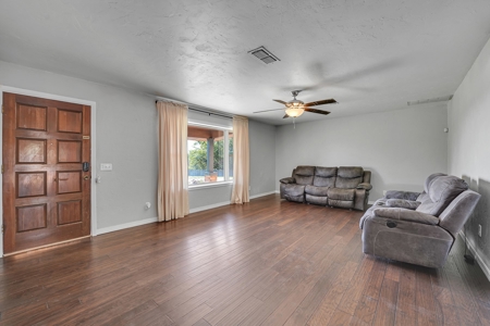 Home For Sale In Sayre, Oklahoma - image 12