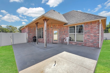 Home For Sale In Elk City, Oklahoma - image 34