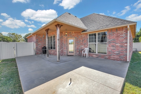 Home For Sale In Elk City, Oklahoma - image 42