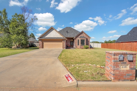 Home For Sale In Elk City, Oklahoma - image 37